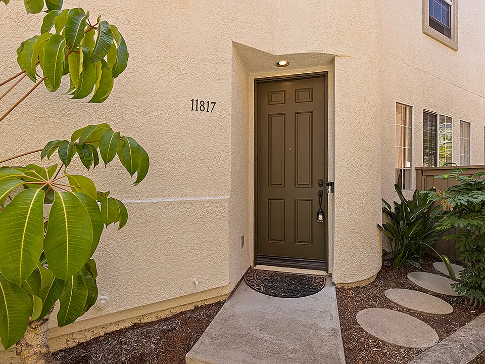 11817 Miro Cir