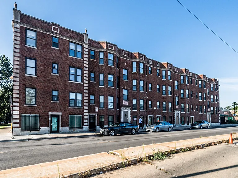 330 N Pine — Photo 15