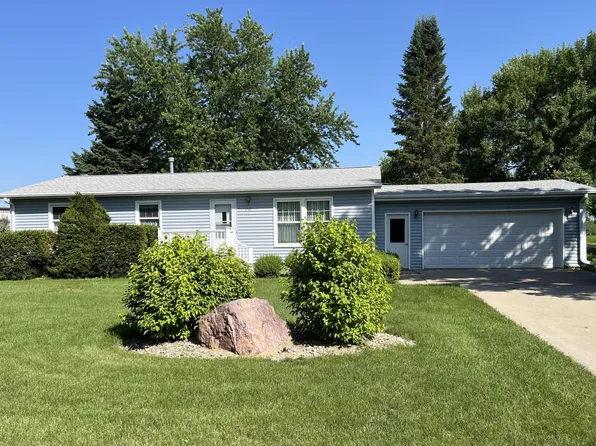 1717 Langley St, Windom, MN 56101