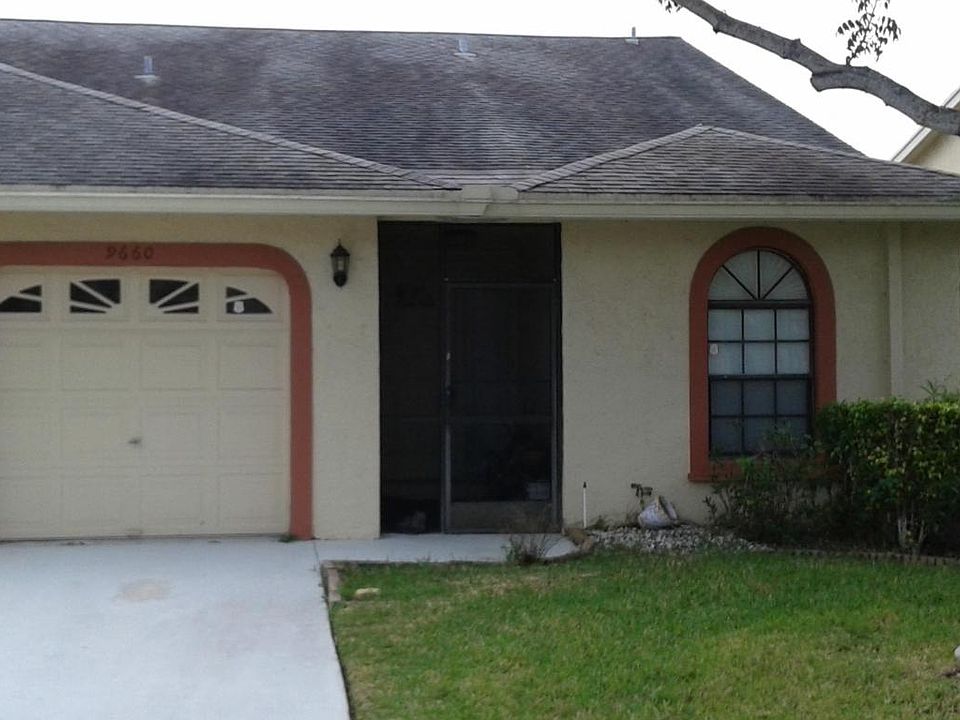 Home For Sale In SPRING LAKE II