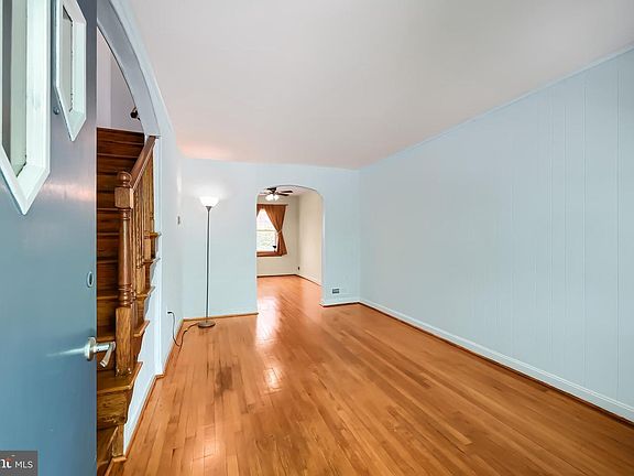 5th image of 1214 Anglesea St