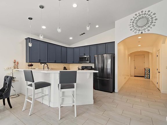 4th image of 2514 Via Riviera Ct