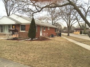 8701 E Prairie Rd, Skokie, IL 60076