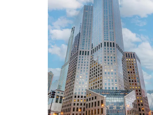 950 N Michigan Ave APT 2305, Chicago, IL 60611