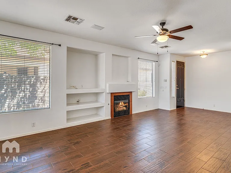 250 N Nash Way — Photo 2