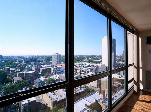 2nd image of 1540 N La Salle Dr APT 1607