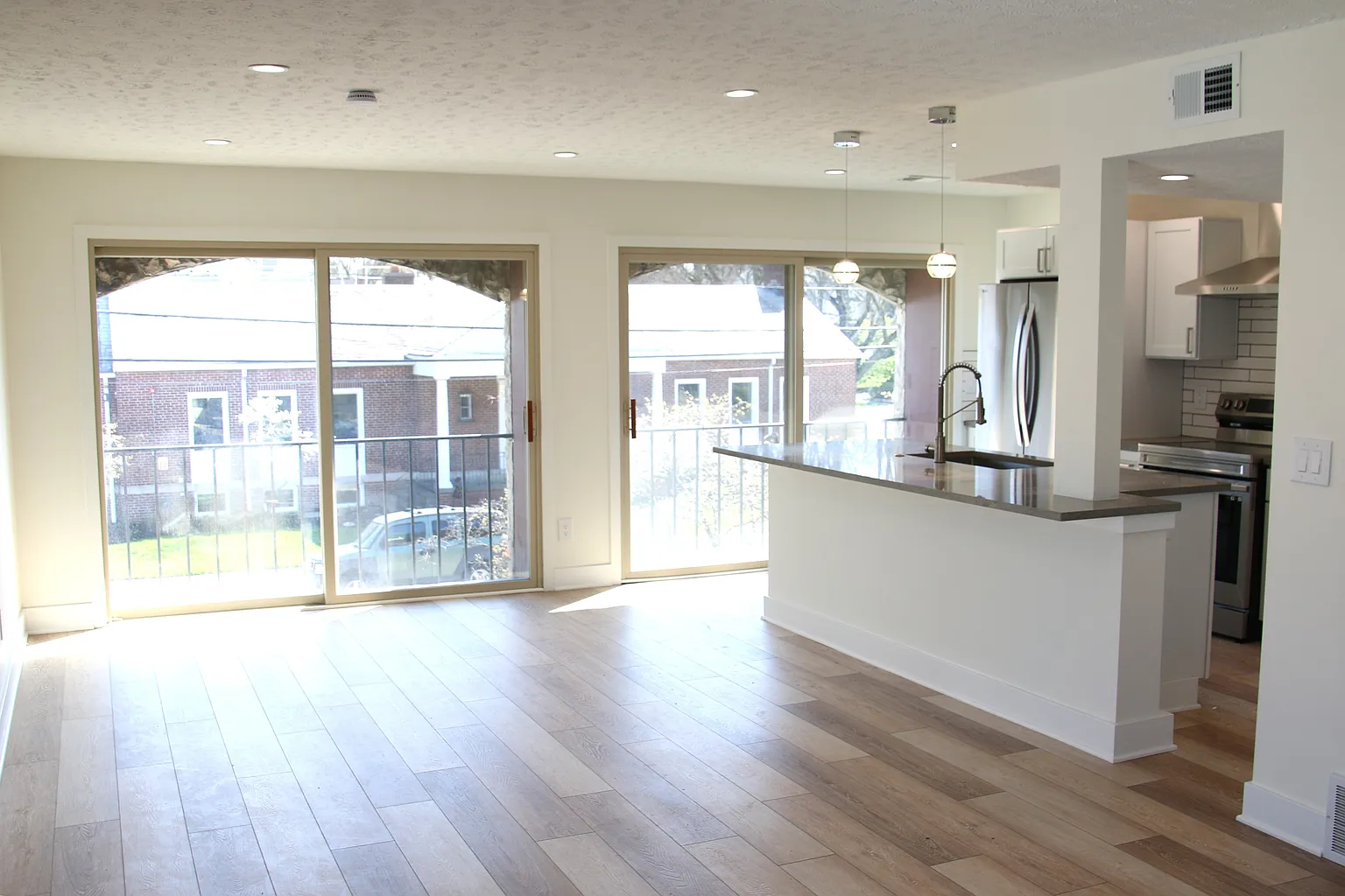 1206 Ashland Ave photo 1