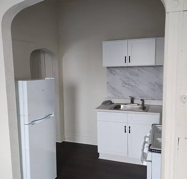 323 W Lehman St — Photo 8