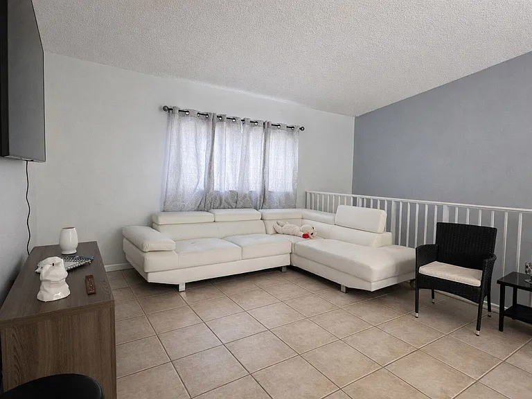 2871 W 76th St #201 — Photo 3