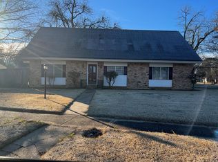2006 Christine Ave, Bossier City, LA 71112