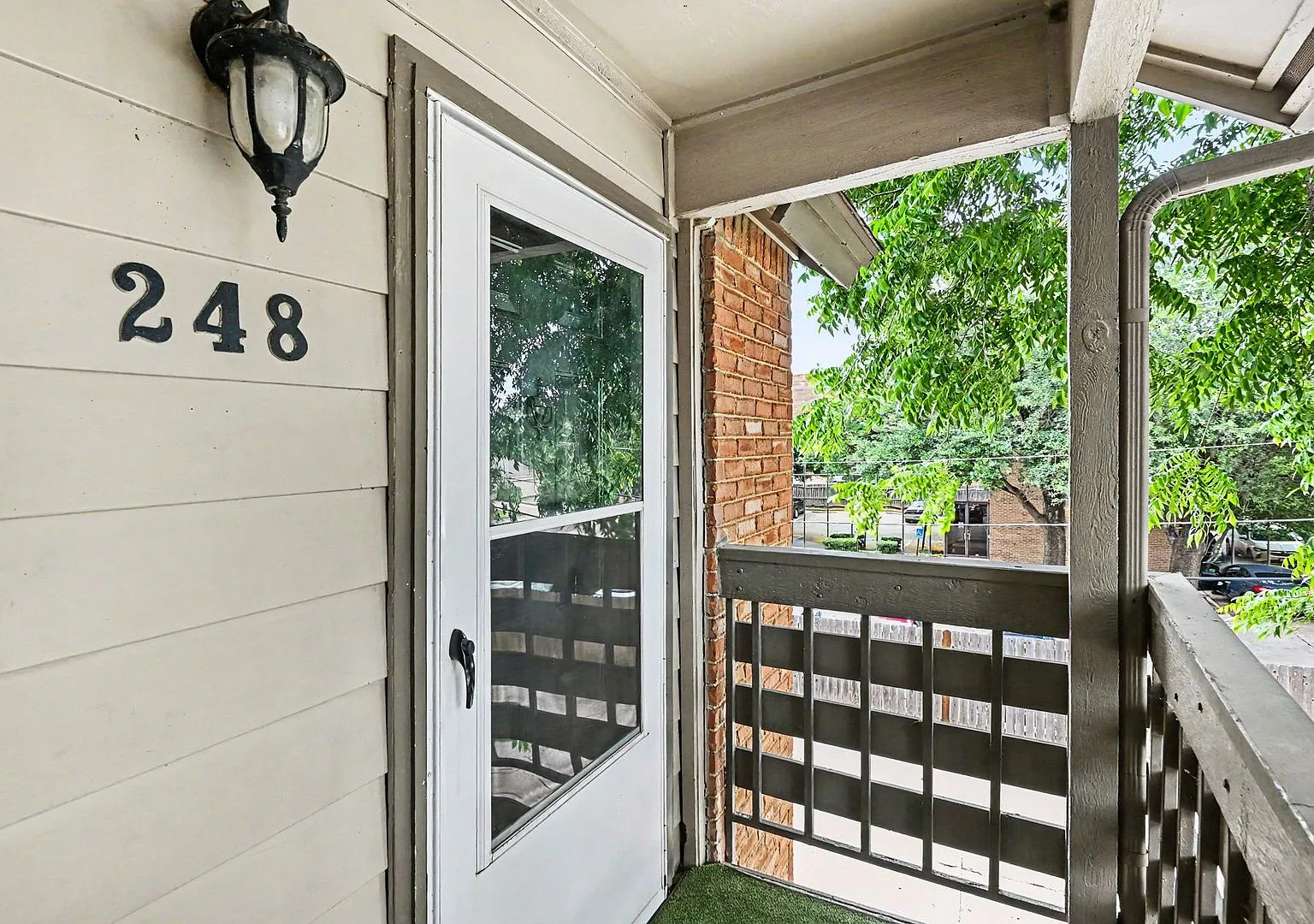 Welcome to 248 Jefferson Pkwy, Fort Worth, TX 76107, a charming 1-bedroom, 1-bathroom condo ideal... — Photo 2