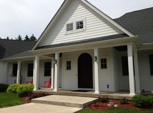 1101 N Cold Springs Rd, Bull Valley, IL 60098