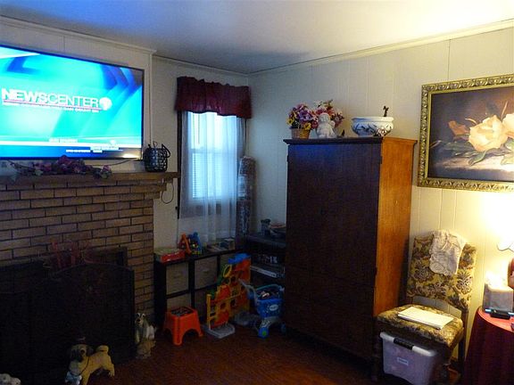 5th image of 423 N Walnut St