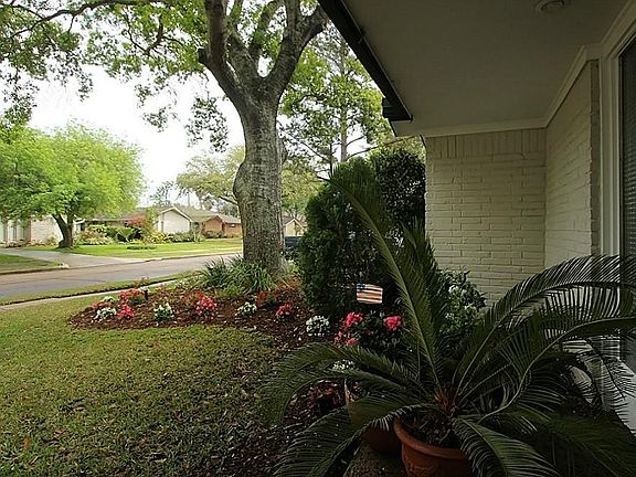 Close-up View of this Wonderful Brick Home, located within the Highly Sought-After Neighborhood of Barkley Circle, Conveniently located near the Braeswood Corridor which allows easy access to the Texas MedicalCenter, Galleria Area, & Downtown Houston