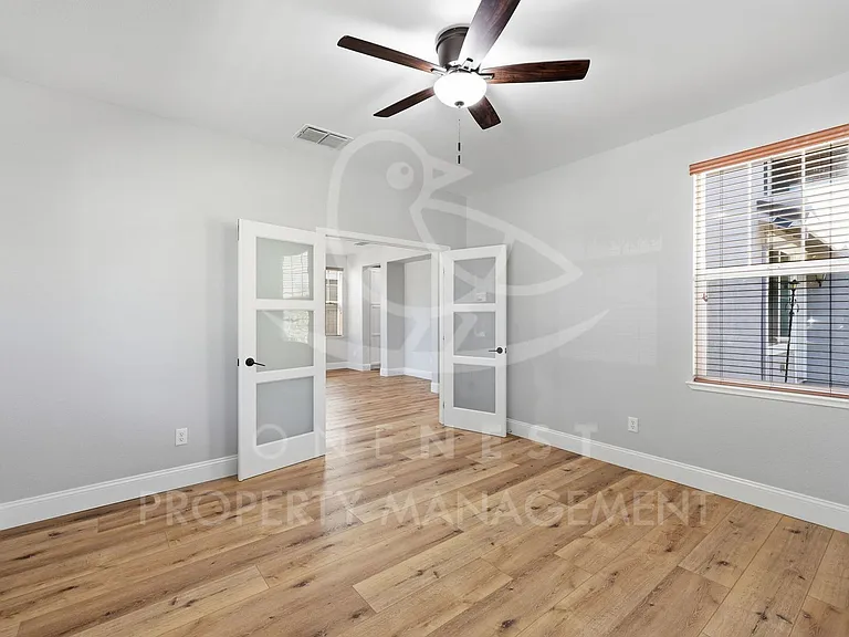 2127 Ranch View Dr — Photo 10
