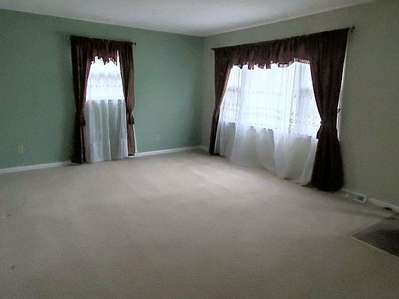2nd image of 462 Osprey Cir