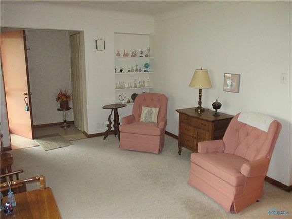 5th image of 1123 Highland Ave