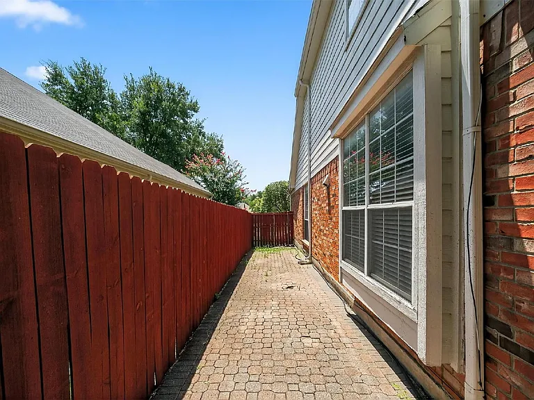 4729 Bull Run Dr — Photo 36