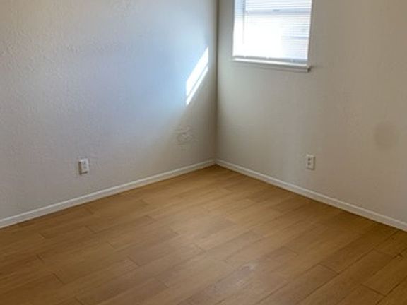 5th image of 6524 NE 12th Ave