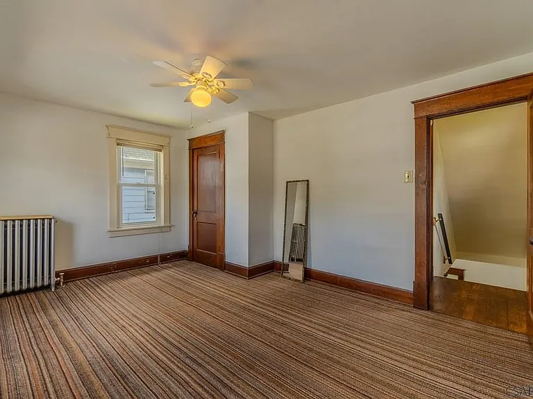 222 Strayer St — Photo 15