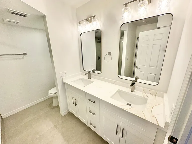 509 Roma Ct #107 — Photo 15