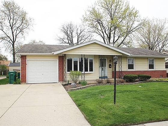 2nd image of 221 Brookhaven Dr