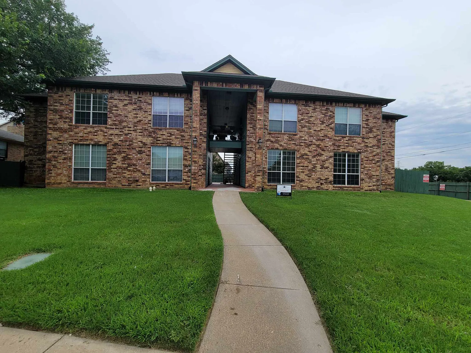 3 bed, 1473 sqft, $1,950 — Photo 1