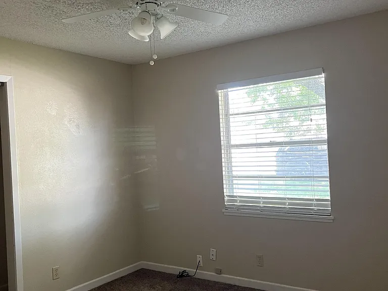 309 Currie Ave — Photo 18