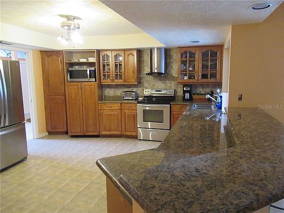 5th image of 3502 Oak Club Ct