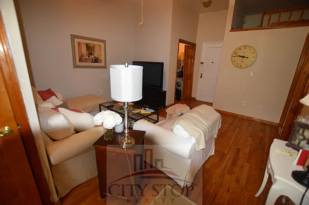 Rented by City Stop Realty | media 50