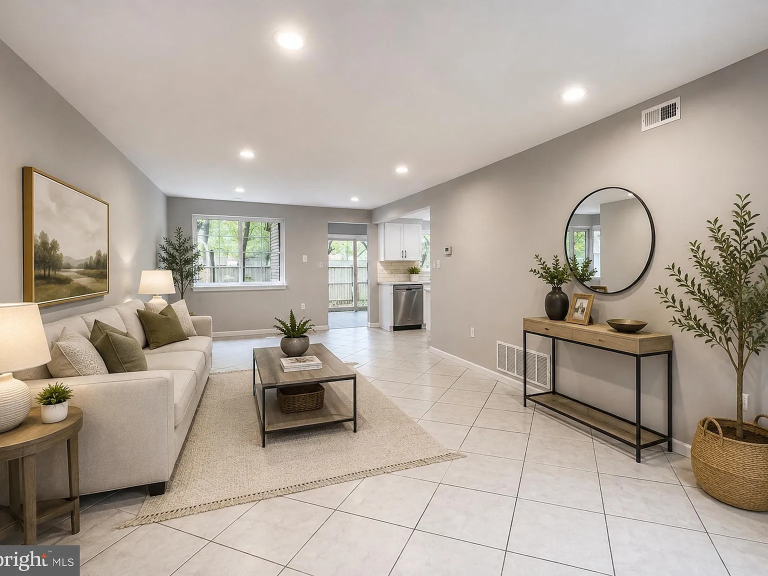3 bed, 2.5 bath, 1603 sqft, $3,200 — Photo 2