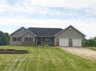 2384 N 4089th Rd, Sheridan, IL 60551