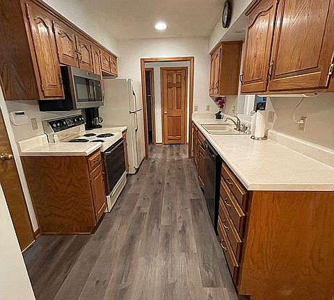 5th image of 3903 Williams Brooke Dr
