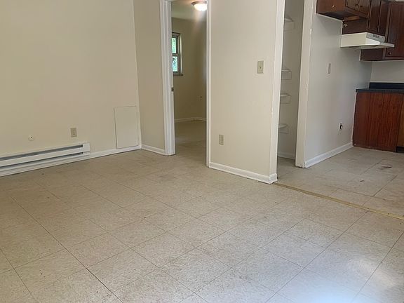 3rd image of 1708 W Riverview Ave #F