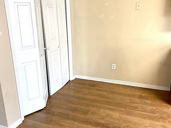 5th image of 2219 Misty Dr