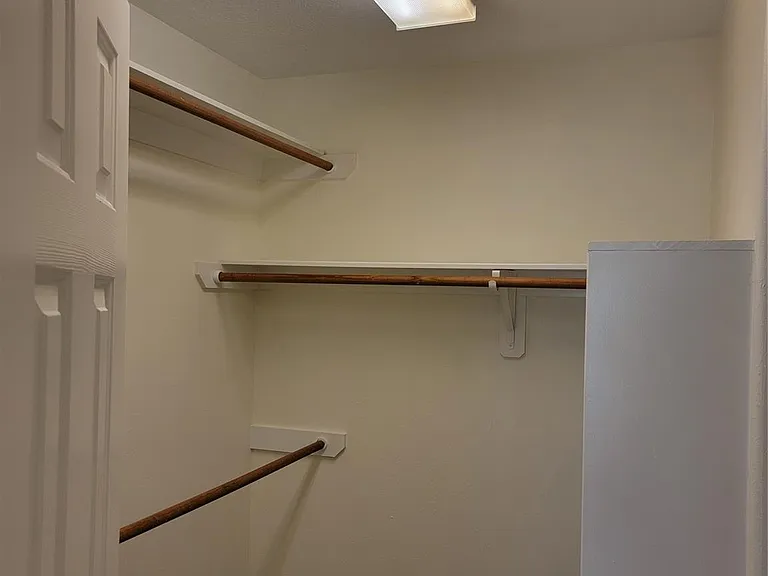 424 Folk Crest Ln — Photo 22