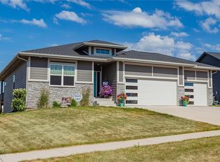 1203 Warrior Run Dr, Norwalk, IA 50211