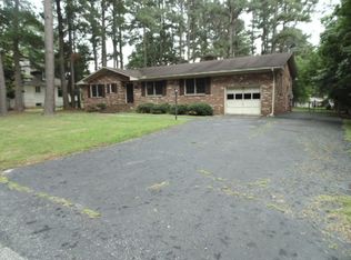 906 Grove Ave, Lawrenceville, VA 23868