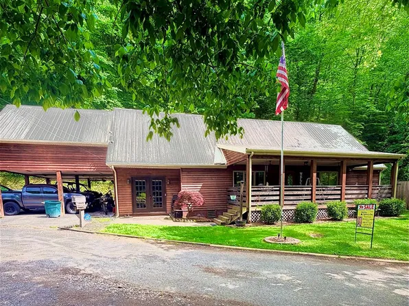 9 Campbell Ln, Pikeville, KY 41501