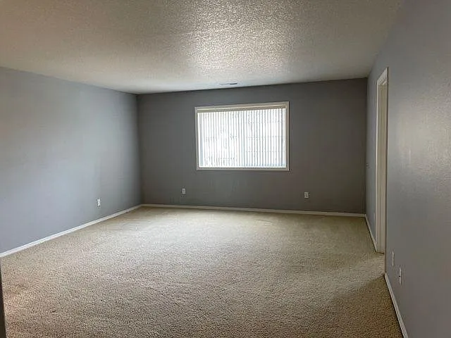 4214 NE 166th Ave — Photo 8