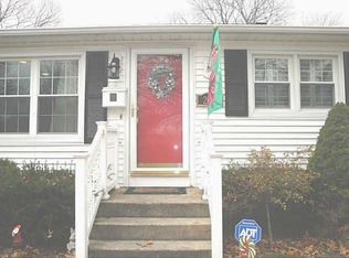 225 Asylum Rd, Warwick, RI 02886