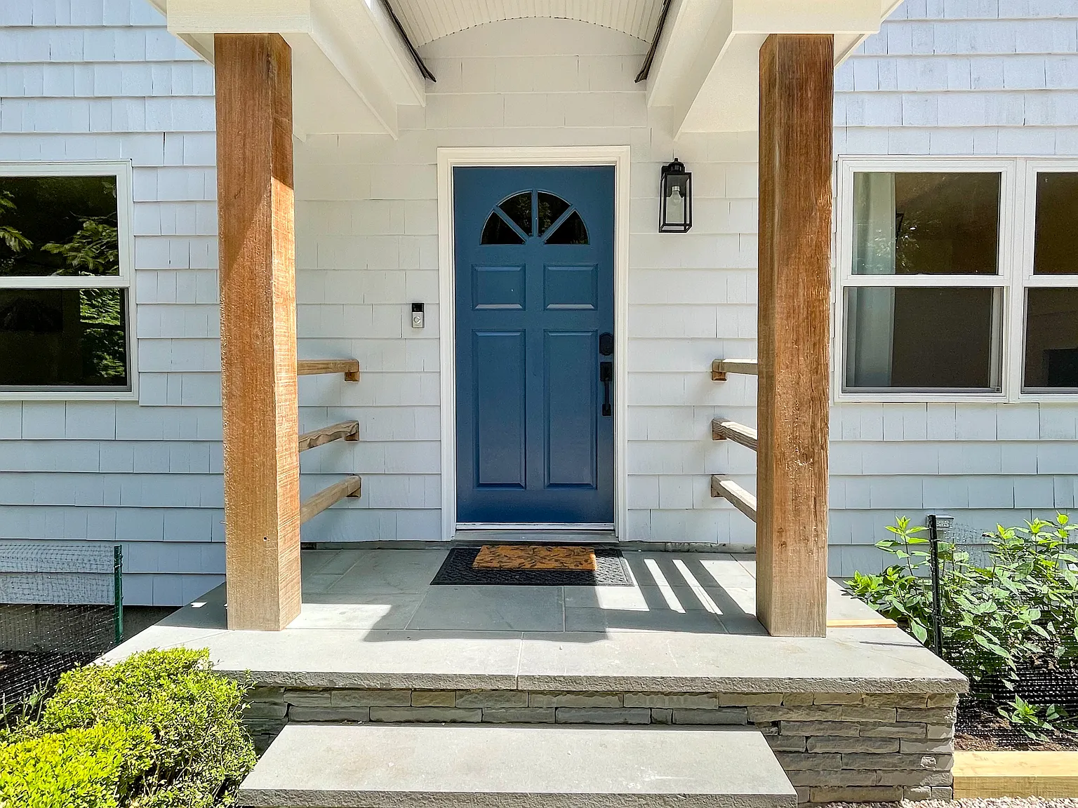 Chic Decor - East Hampton- 2 Weeks, Monthy or Full Season — Photo 4