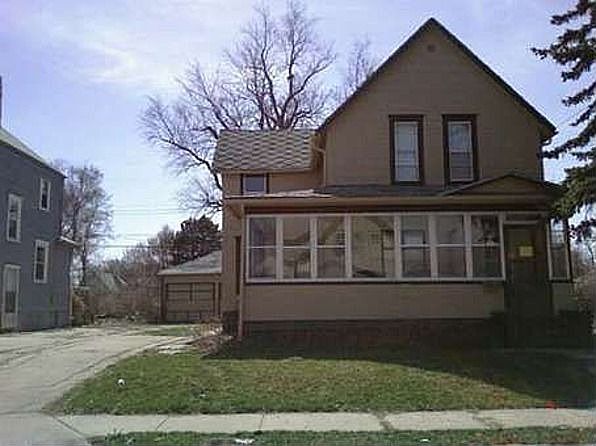 2nd image of 2421 Emmet St