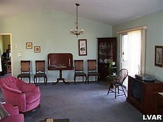 4th image of 7 Fort Lee Ct