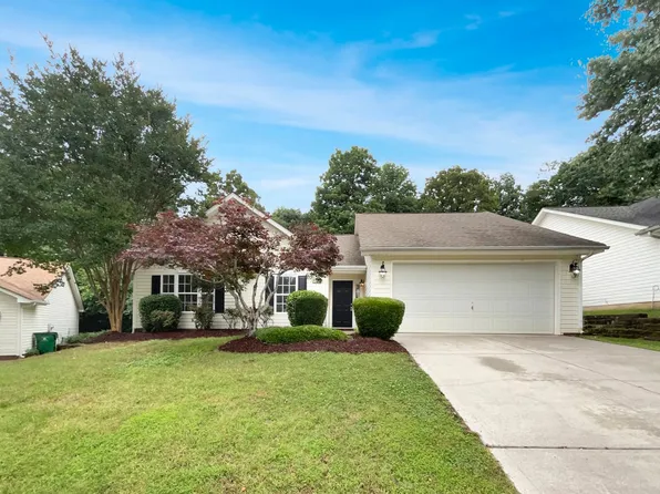 12323 Poplar Forest Dr, Charlotte, NC 28278