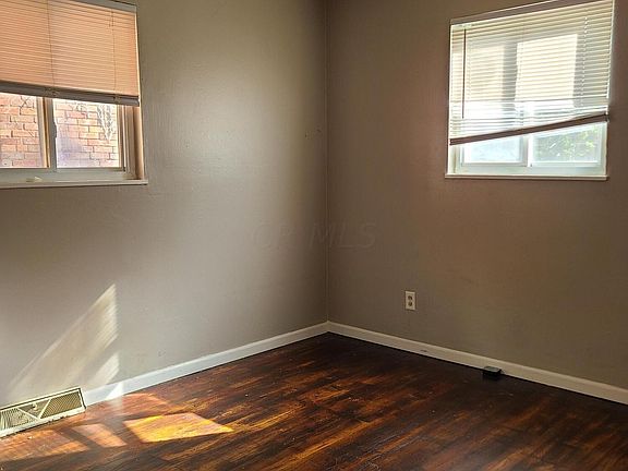 5th image of 1620 Arlington Ave #22