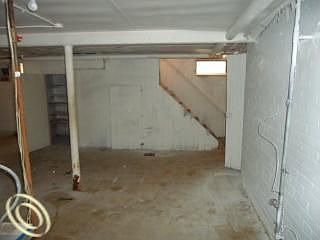 5th image of 14943 Piedmont St
