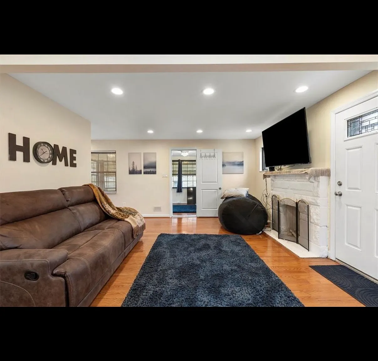 2 bed, 1010 sqft, $2,100 — Photo 4