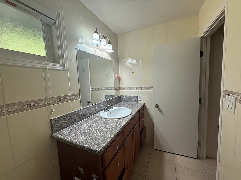 785 Libby Dr — Photo 9