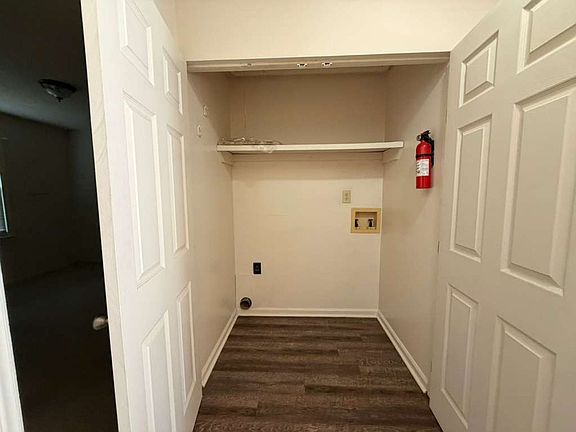 5th image of 3024 Sherrill Ave #F